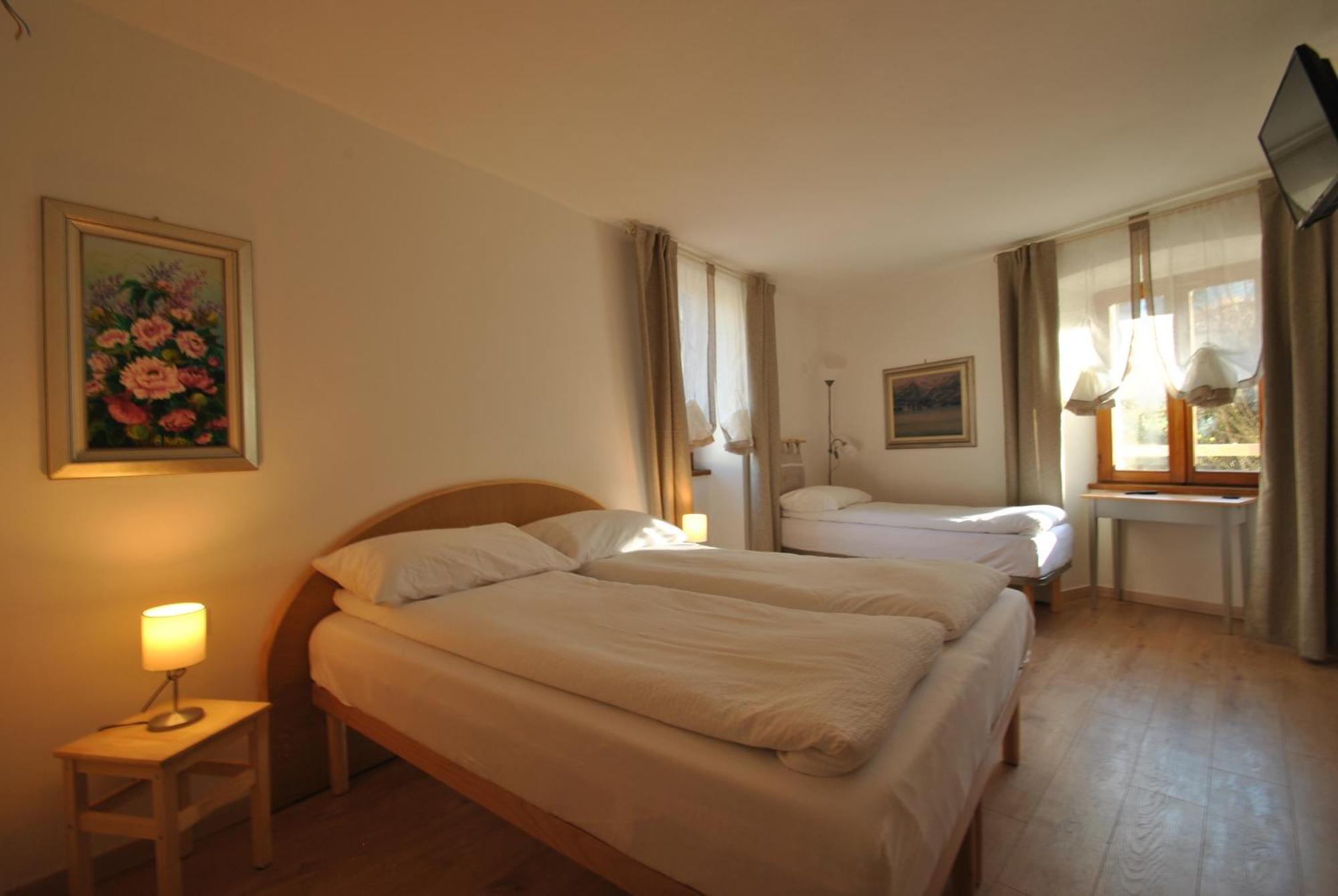 カルチェラーニカ・アル・ラーゴ Casa Pieve Bed & Breakfast エクステリア 写真